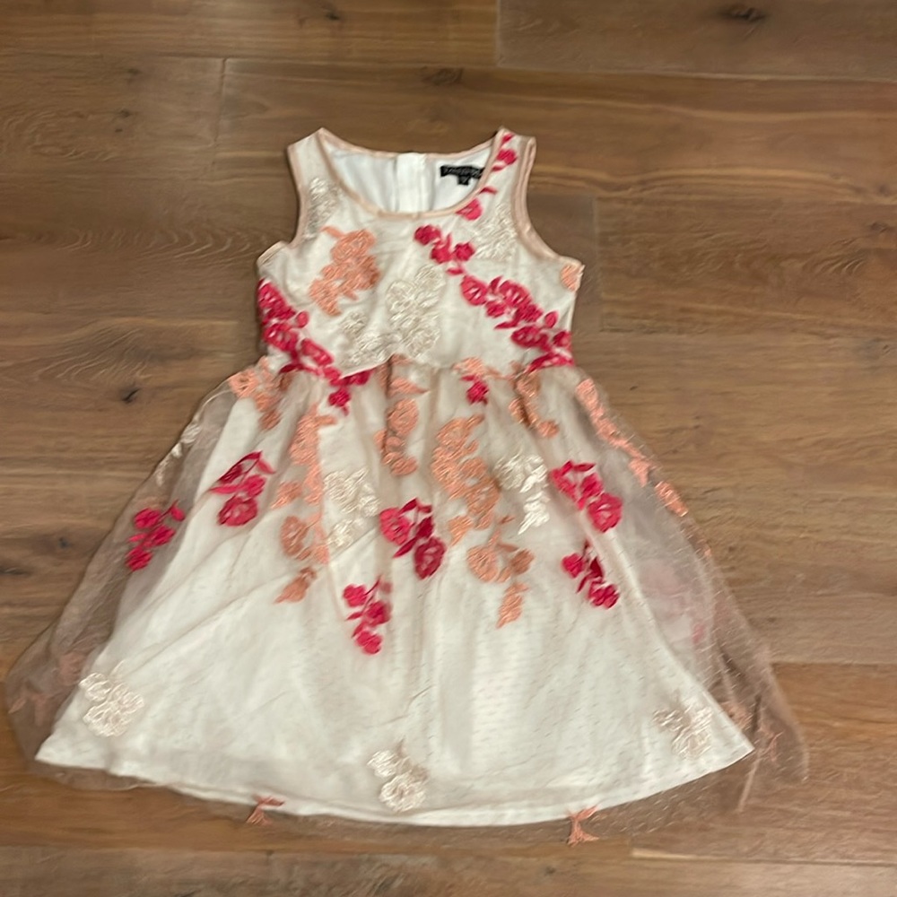 Floral lace dress